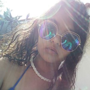 Meet your Posher, Coreynne